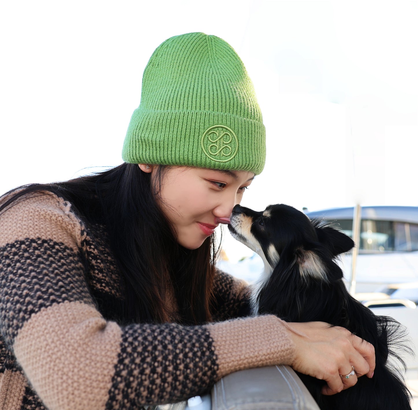 UNISEX AB LOGO CABLE KNIT BEANIE