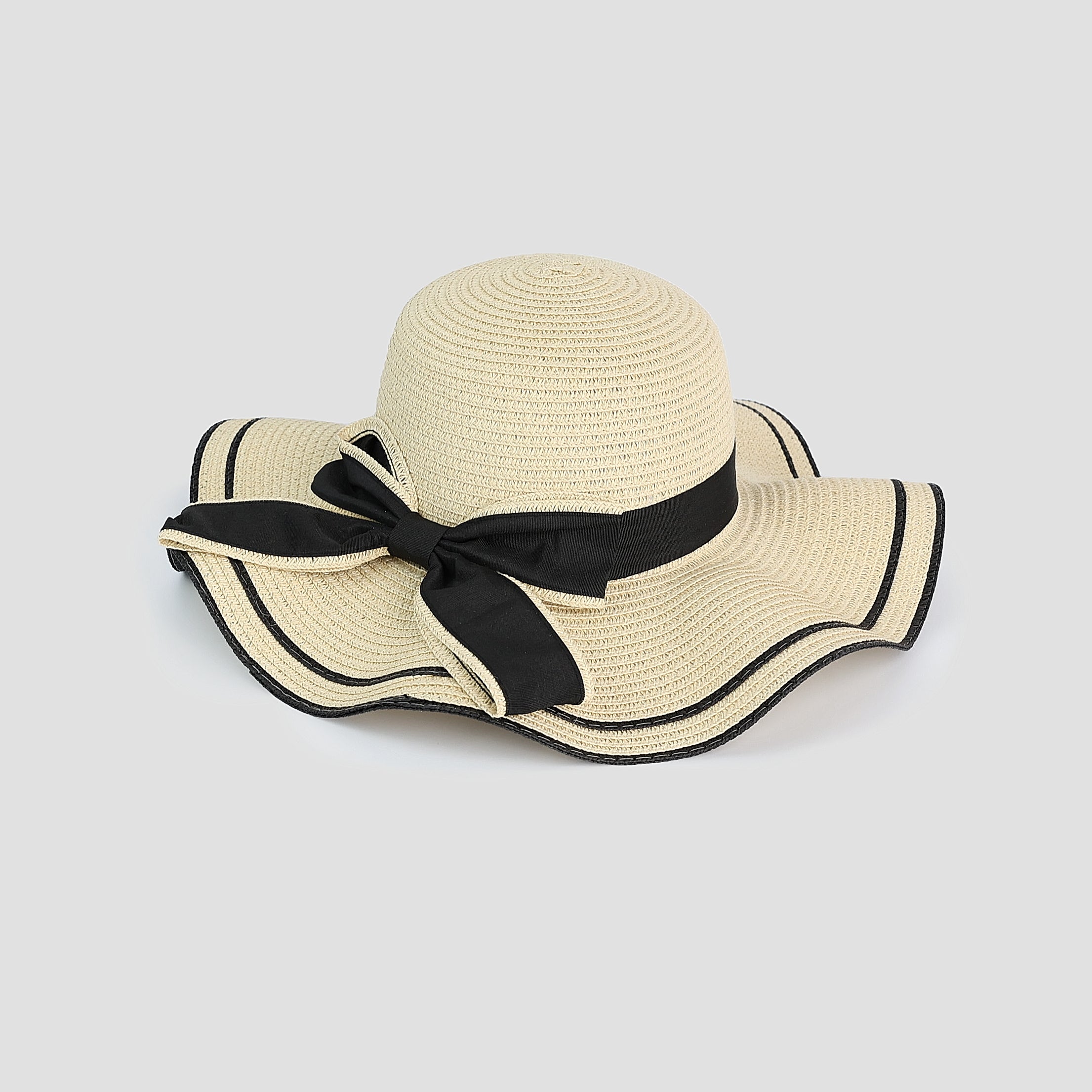 SCALLOPED FLOPPY STRAW HAT with BOW ArcticBarrier